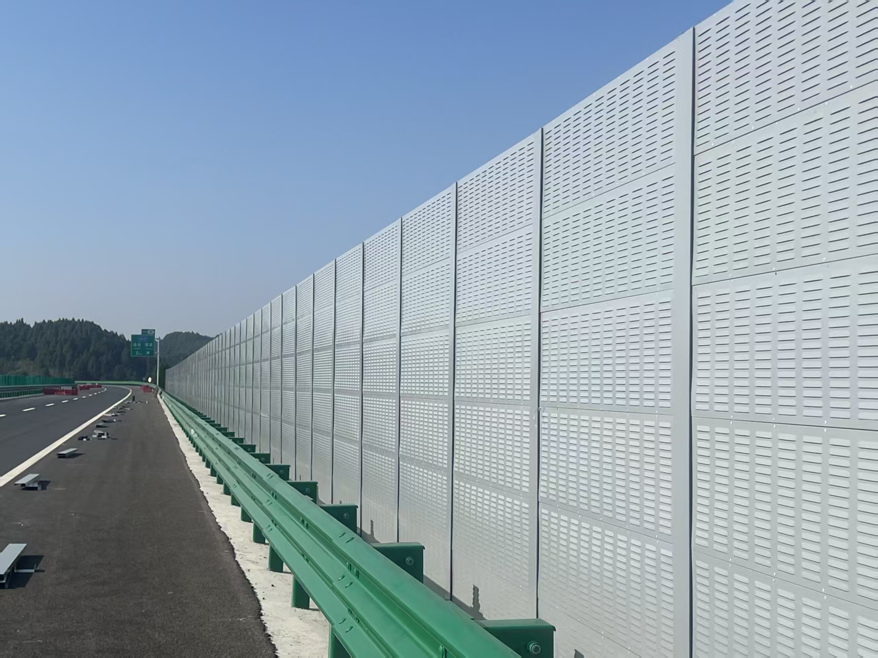 What Type of Noise Barrier is Best for Highways?cid=6