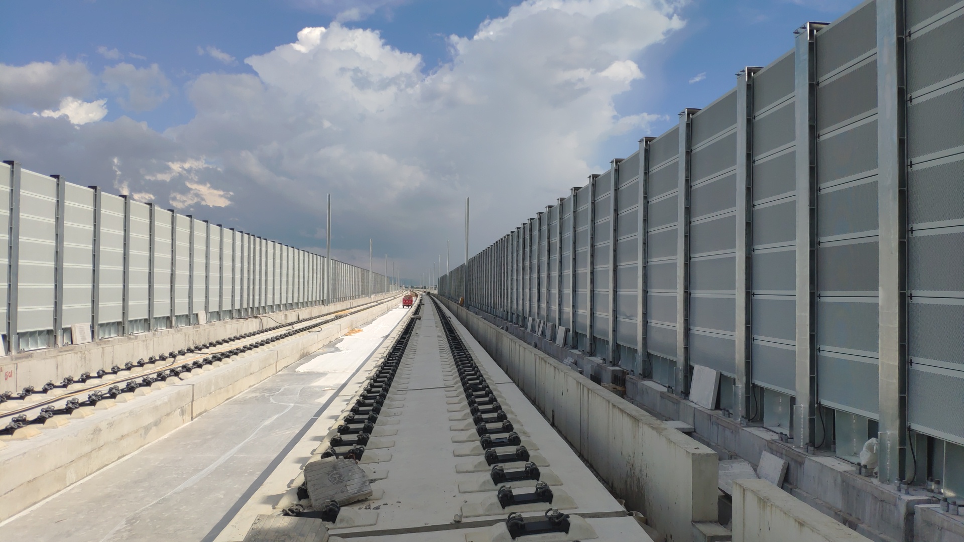 Noise Barrier Systems for Effective Traffic and Environmental Noise Control