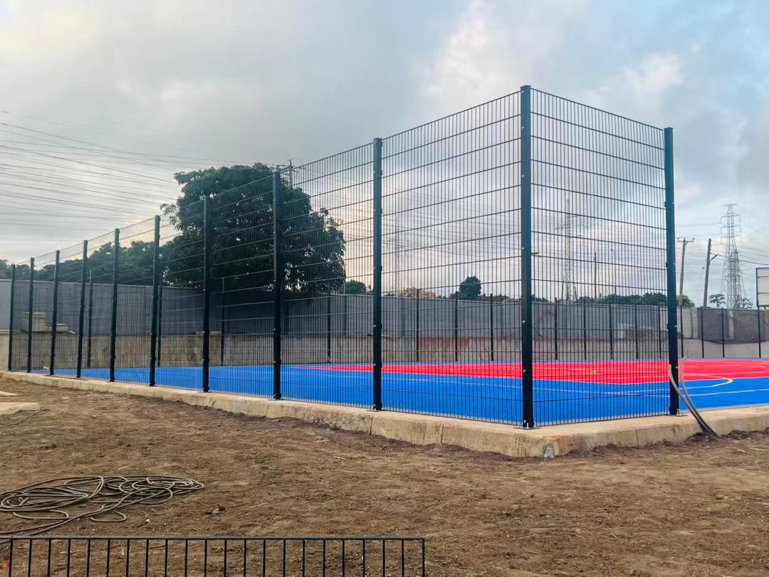 Built for the Game: Hebei Jinbiao Supplies Premium Sports Fencing for New Basketball Courts in Ghana!