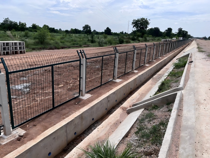 Securing the Corridor: Hebei Jinbiao Supplies Premium Security Fencing for Thailand High-Speed Railway Infrastructure