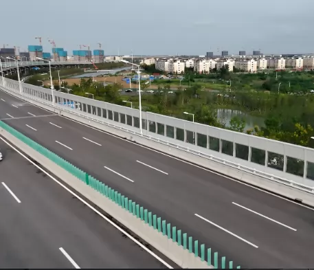 Transparent Noise Barriers vs. Metal Noise Barriers
