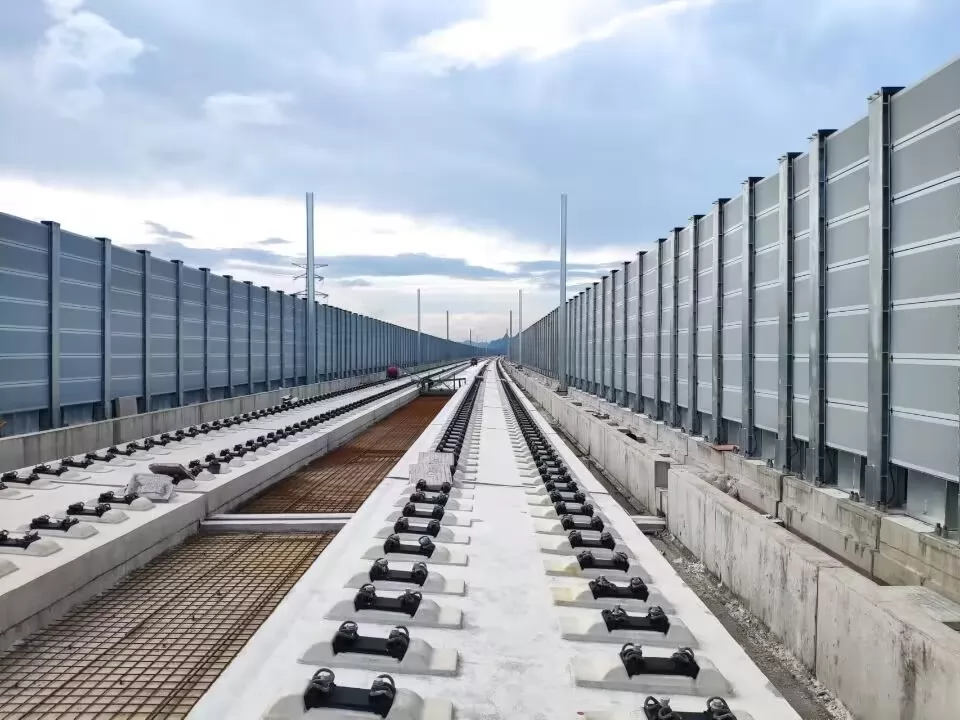 Outdoor Noise Barrier Maintenance and Service Life