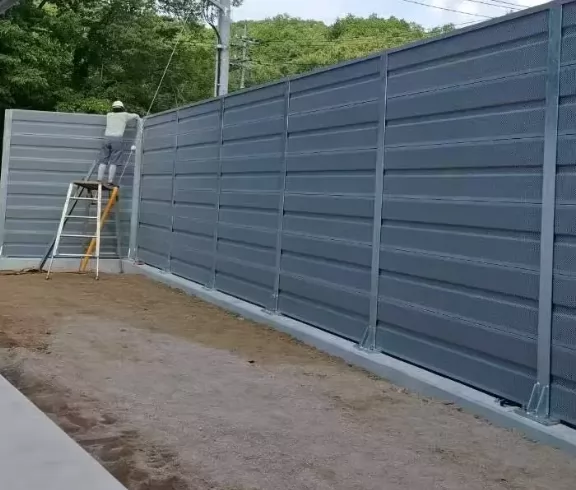 How Many Decibels Can Break the Noise Barriers?