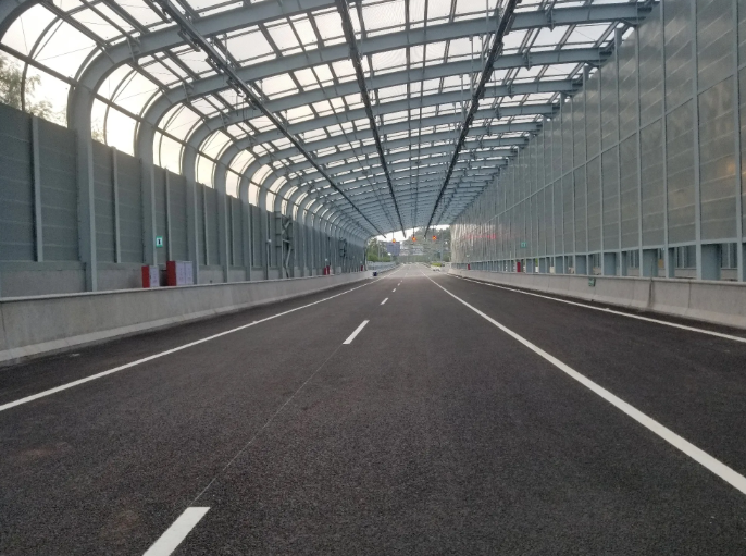 Fully Enclosed Noise Barrier vs Traditional Noise Barrier: When Is Full Enclosure Required?cid=6