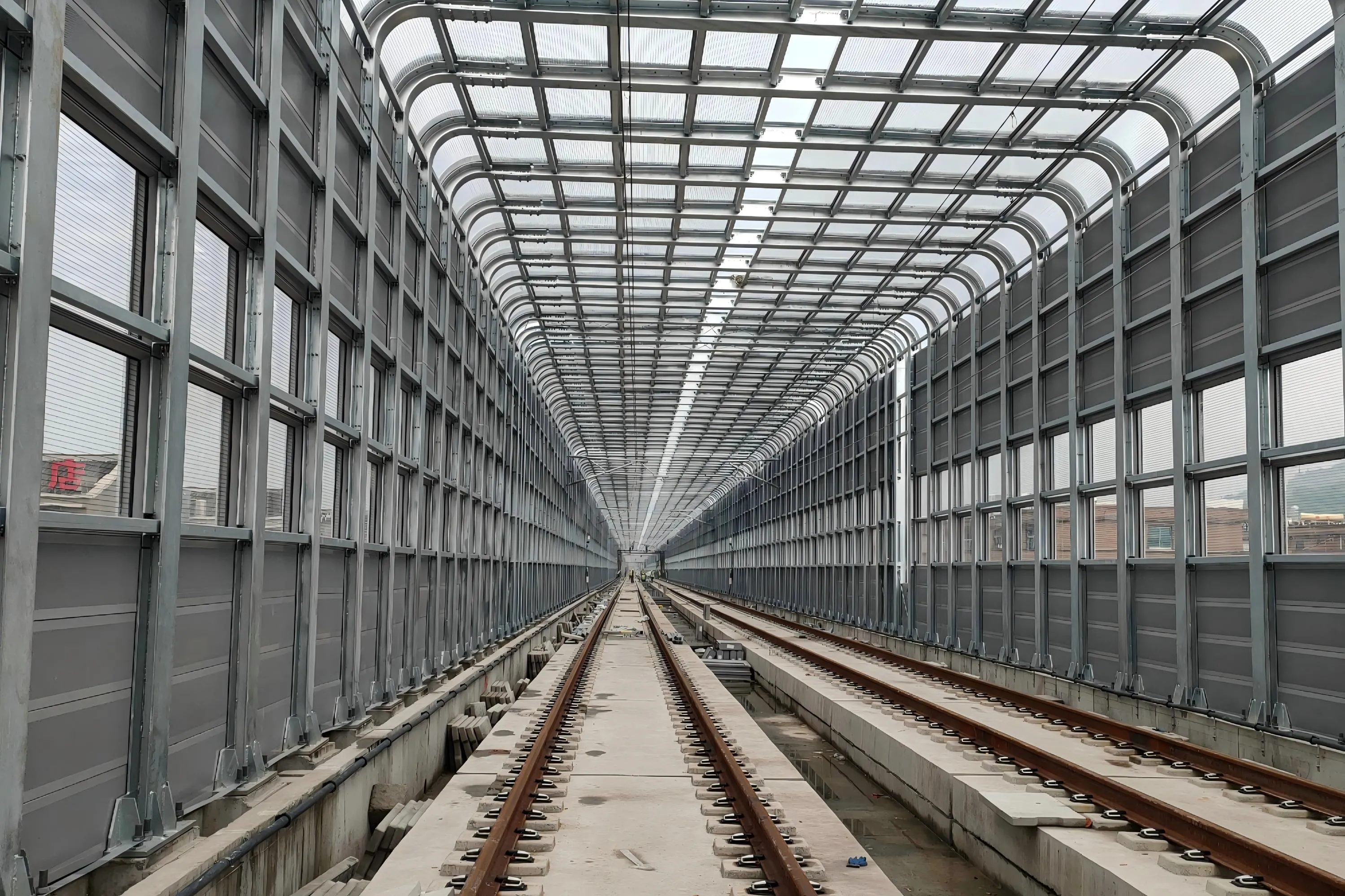 Transplex transparent noise barrier for highway with high sound insulation