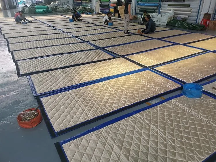 Acoustic soundproof barrier with sound-absorbing core