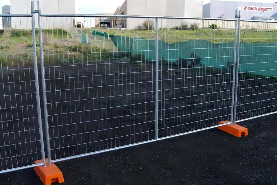 AU Temporary Fence