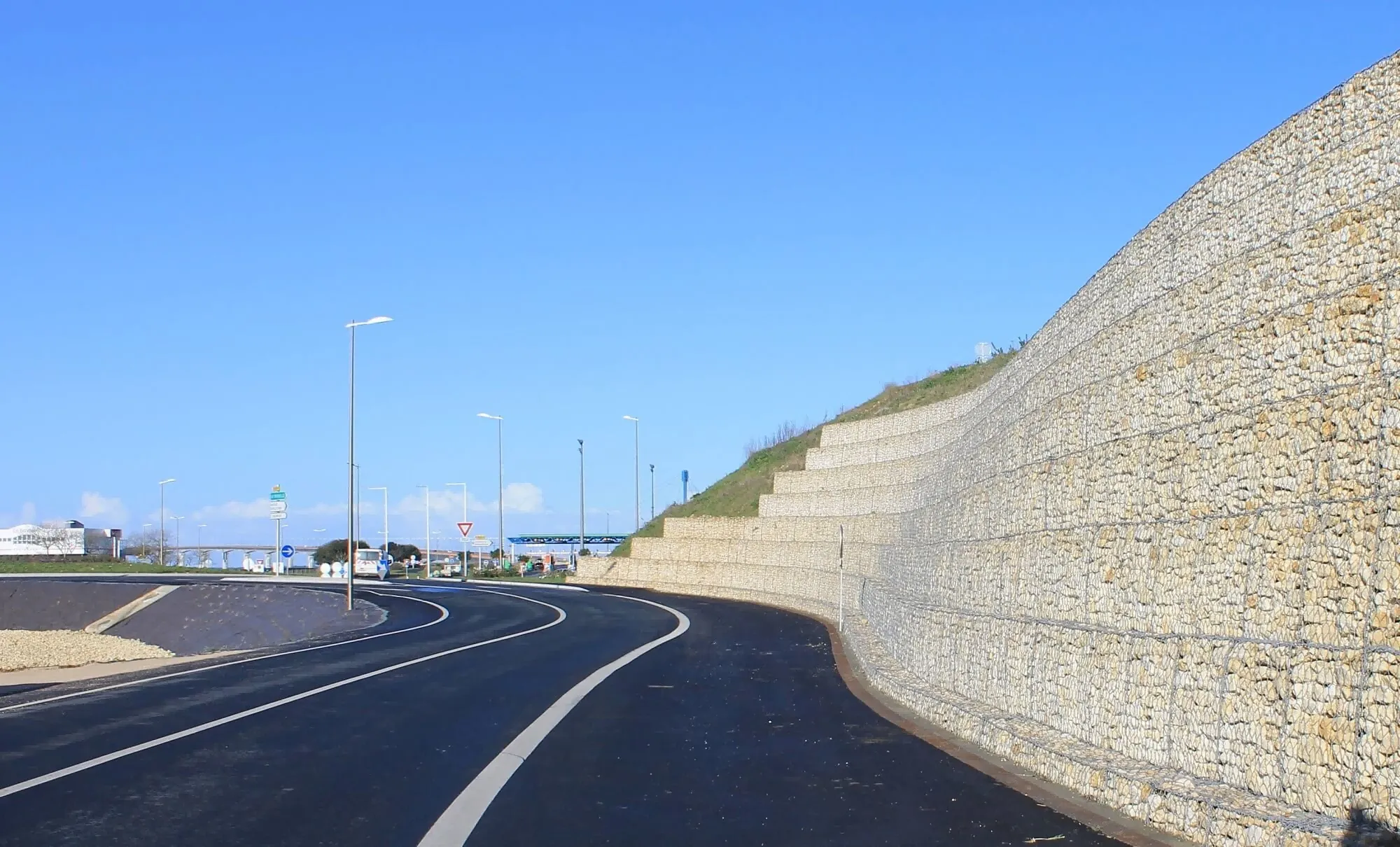 Woven gabion basket made of double twisted hexagonal wire mesh