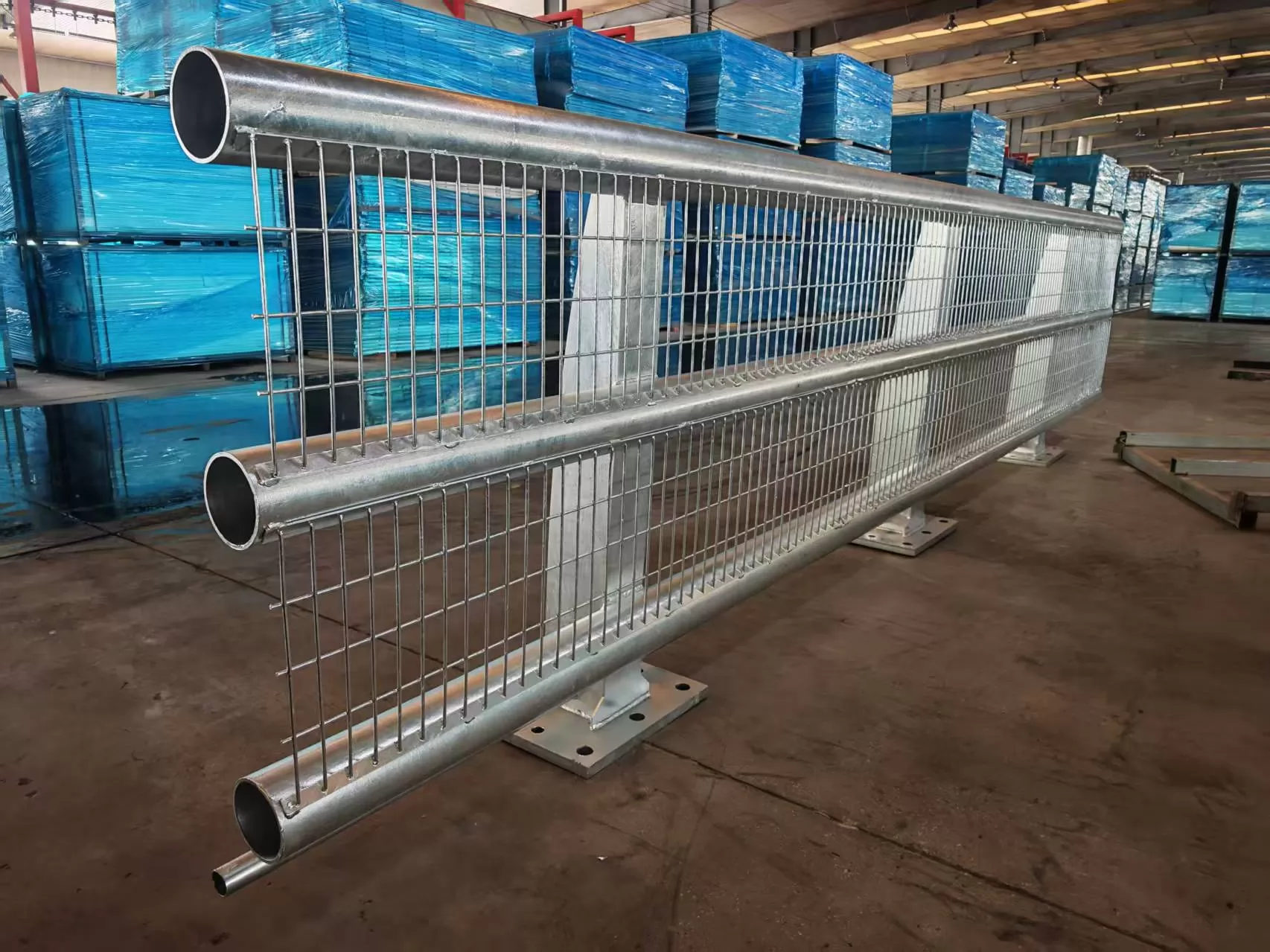 Maximum Durability: Hebei Jinbiao Supplies Custom Hot-Dip Galvanized Bridge Protective Barriers