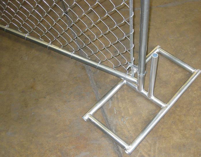 chainlink-fence-panel-stand