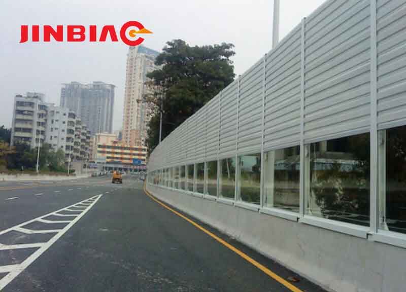 Fully Enclosed Noise Barrier