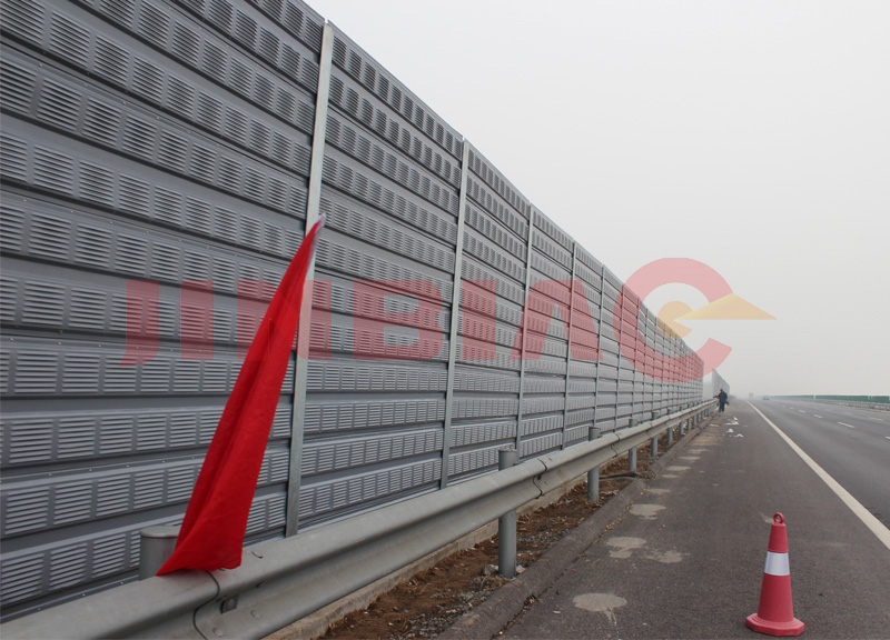 Fully Enclosed Noise Barrier