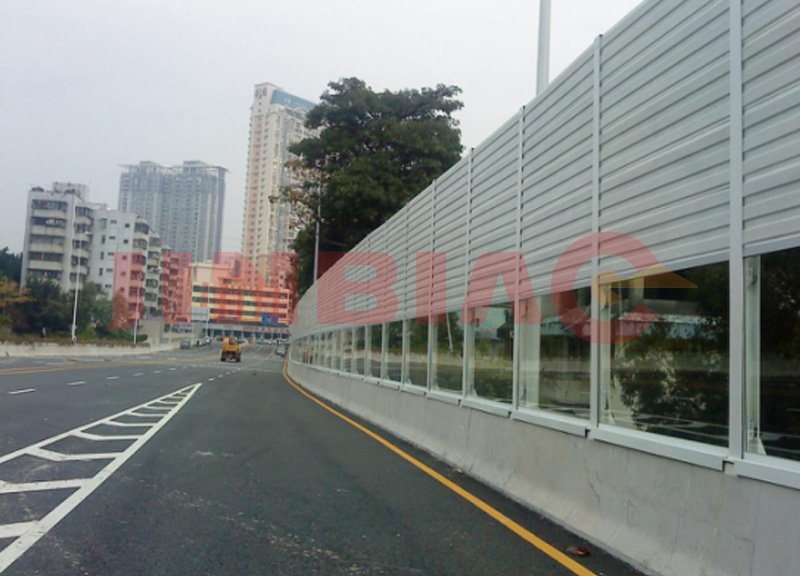 Fully Enclosed Noise Barrier