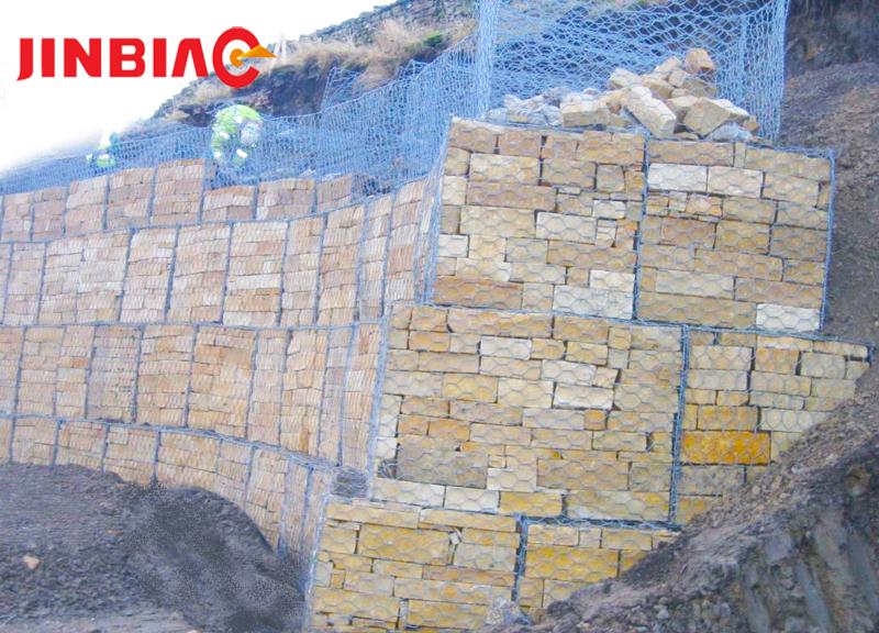 Low carbon PVC coated hot dipped galvanized China gabion containment price