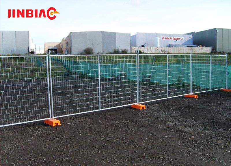 Hot sale construction barrier retractable Galvanized steel pipe fence temporary fence