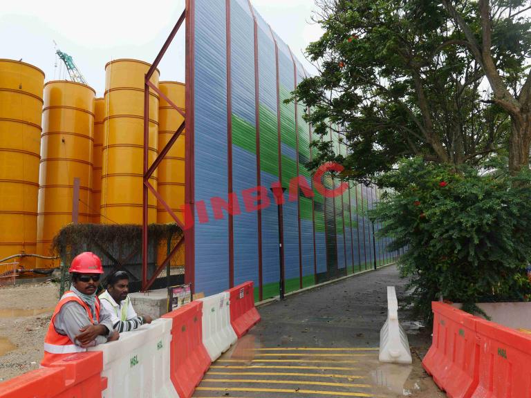 Temporary noise barrier for construction sound reduction jinbiao