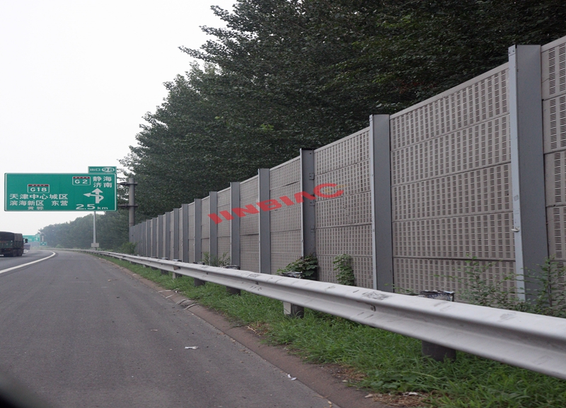 China JINBIAO Sound insulation Erect noise barrier manufacturer